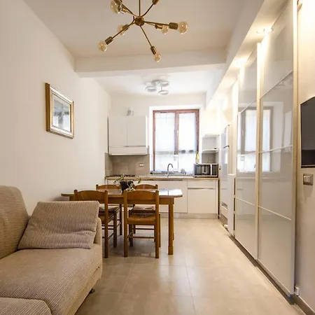 Tiny Opera House Apartment *