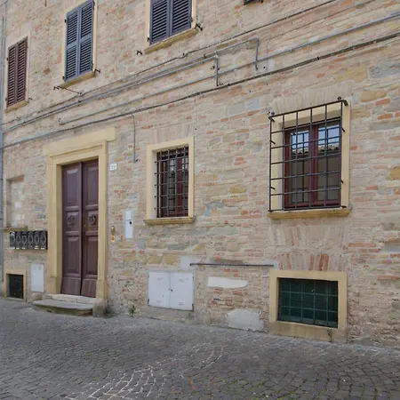 Tiny Opera House Apartment Pesaro